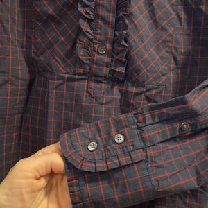 JCREW 100% cotton long sleeved top blouse. NWOT Size US 8. Blue and red plaid.